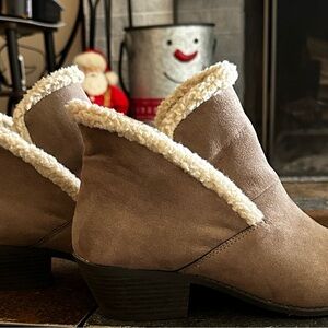 Me Too boots.  Faux fur lined low-heeled boots.